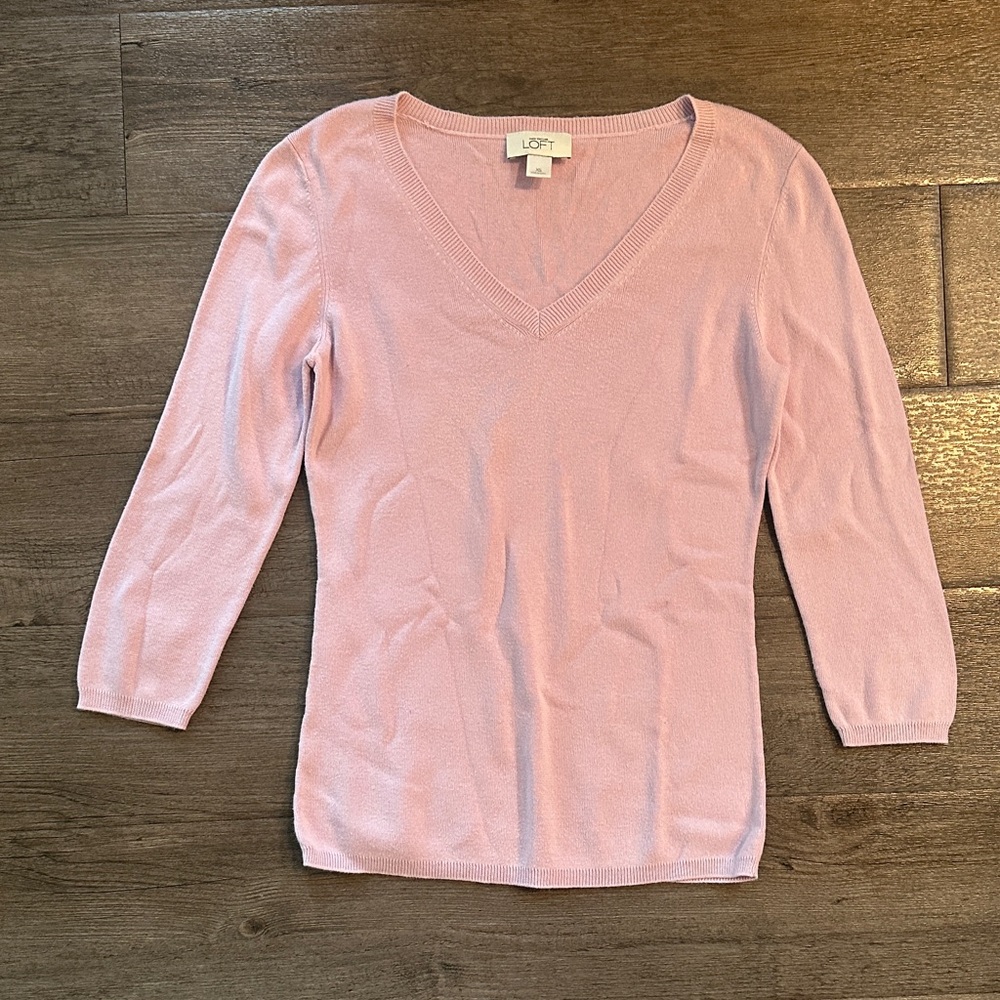 LOFT Women's Light Pink V-Neck Sweater
